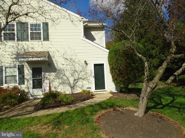 406 Steamboat Sta, Southampton, PA 18966