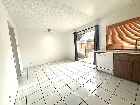 3rd image of 13 Eastmont #41