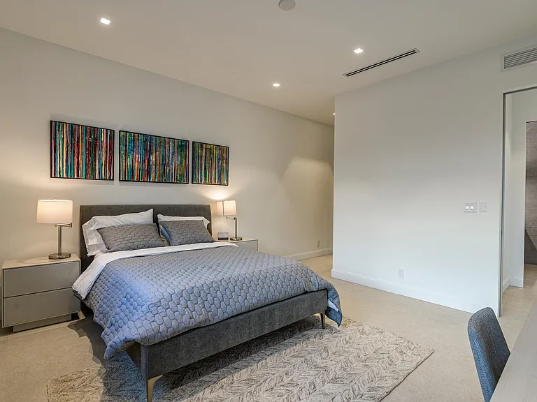 401 Royal Plaza Dr — Photo 34