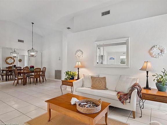 3rd image of 2 Cherrywood Way