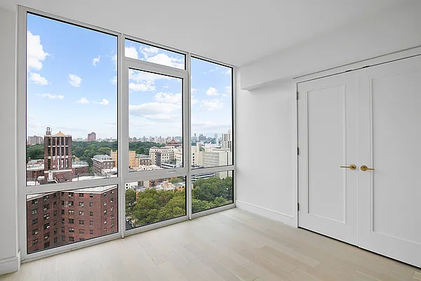 Sold by Corcoran | media 28