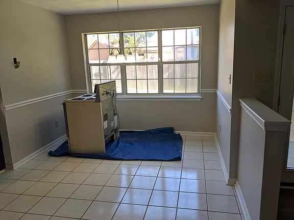 Breakfast nook