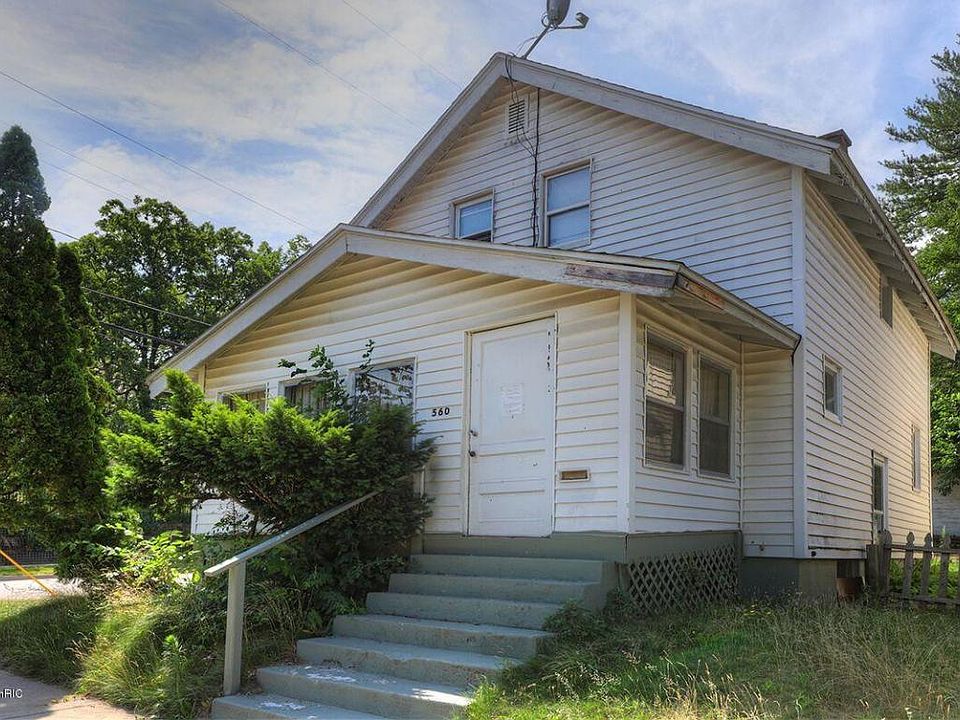 1st image of 560 Highland St SE