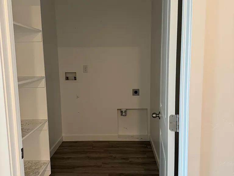 Spacious Laundry area