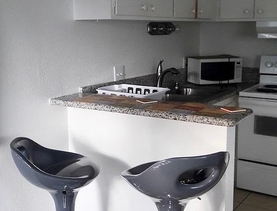 5th image of 528 Albert Ave APT 3
