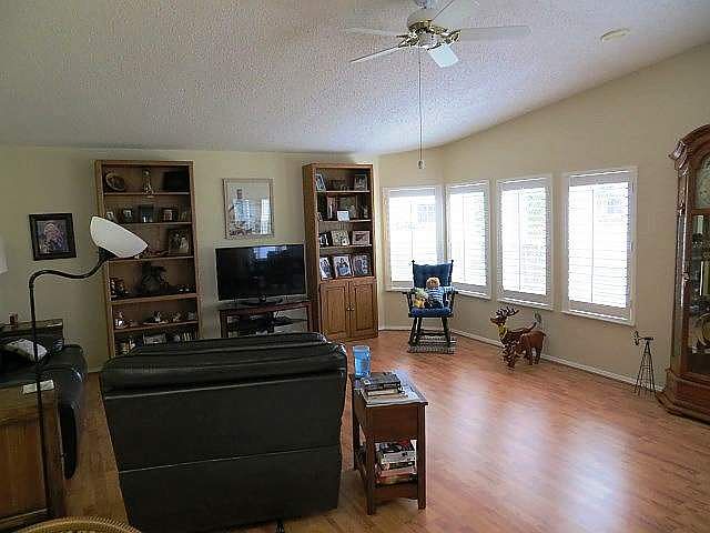 1st image of 35 Bluewater Lake Cir
