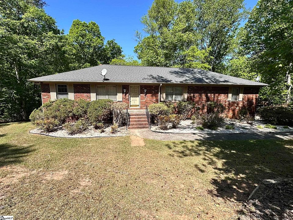 1st image of 142 Millbrook Cir