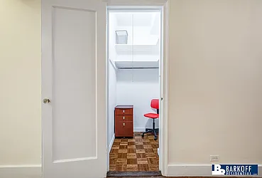 Rented by Barkoff Residential 