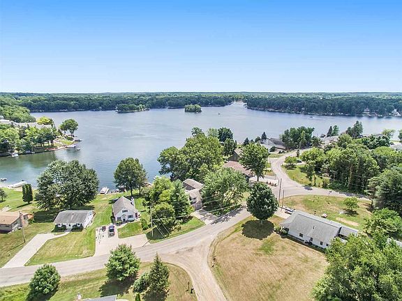 4th image of 11134 Greenview Ct
