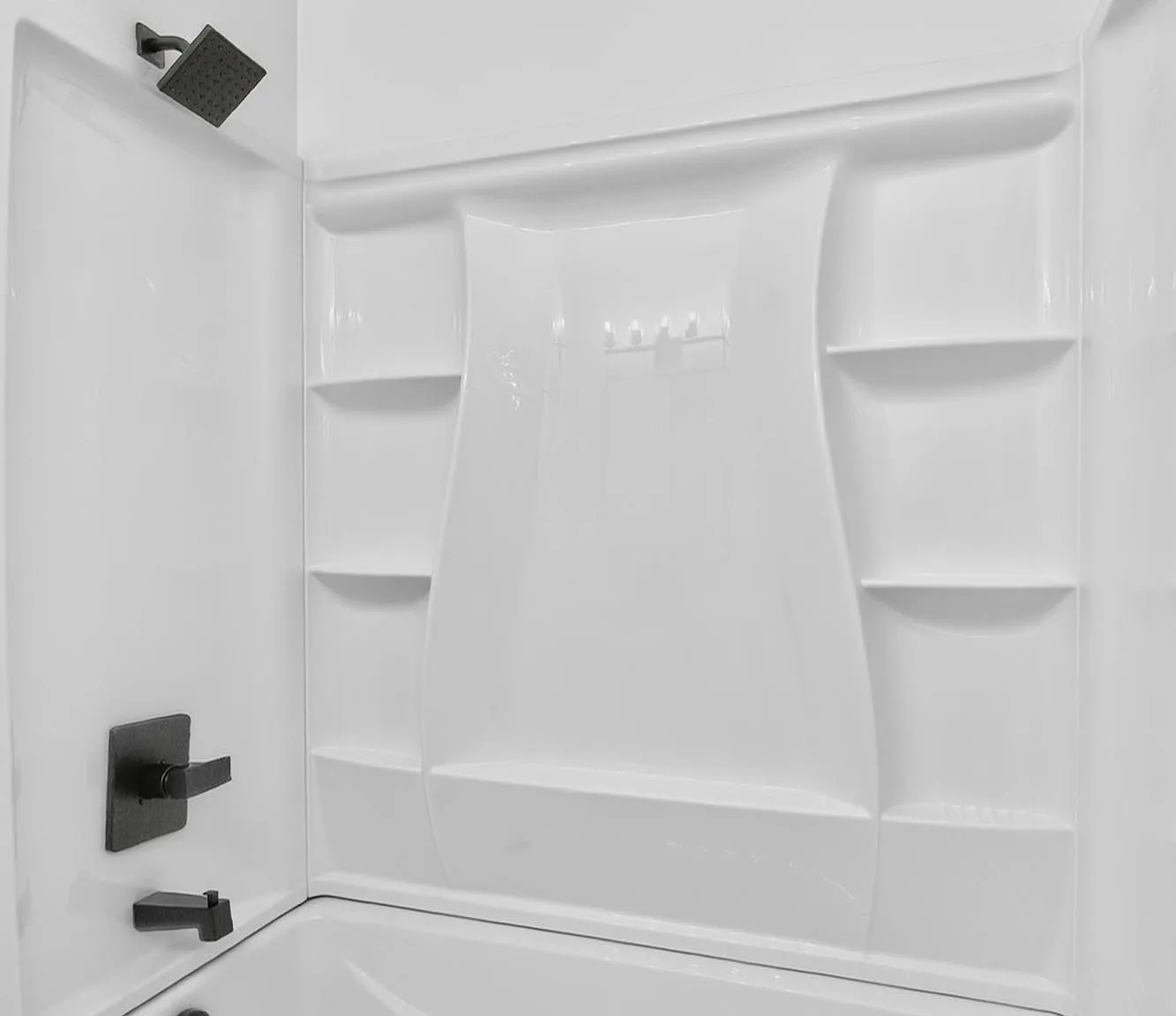 2 bed, 825 sqft, $2,200 — Photo 4