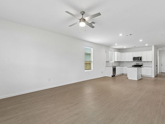 3rd image of 15389 Dapple Bluff Ln