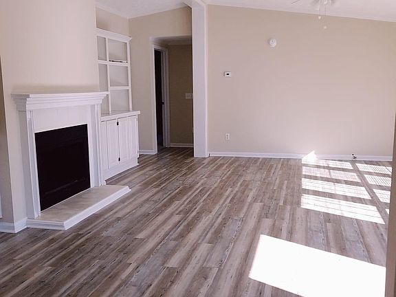 5th image of 9364 Holbrook Dr
