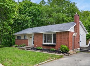 132 Topcliffe Cres, Fredericton, NB E3B 4P9