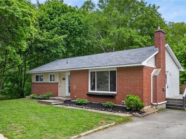 132 Topcliffe Cres, Fredericton, NB E3B 4P9