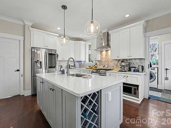 5th image of 4031 Avalon Ave