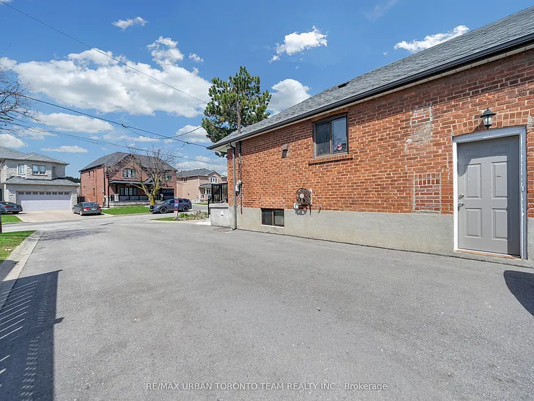 57 Westdale Dr #2 — Photo 9