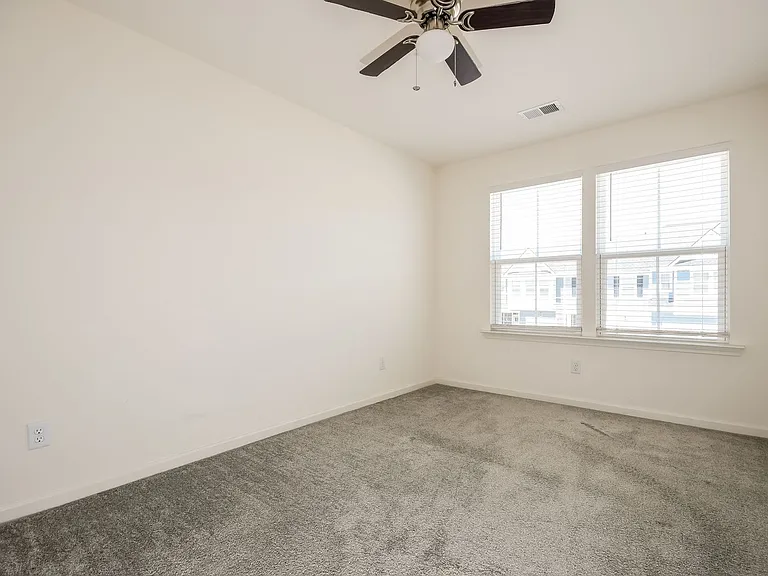 438 Trotters Ln — Photo 14