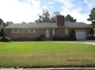 908 Sturgis St, Warren, AR 71671