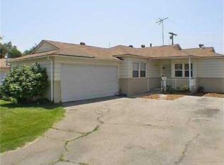 18646 Runnymede St, Reseda, CA 91335