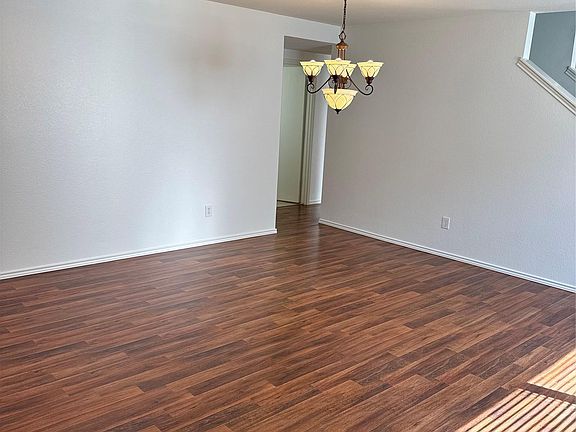 5th image of 2114 Cottontail Dr