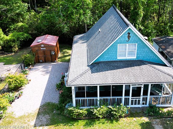 4th image of 631 7th Street SE