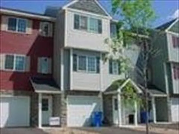 1894 Buchanan St S, Cambridge, MN 55008