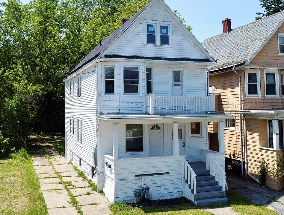 1st image of 216 Schuele Ave