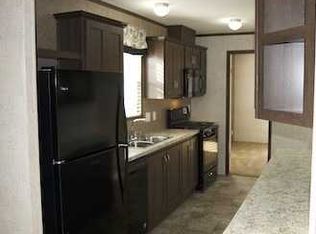 12739 Meadow Dr, Wayland, MI 49348