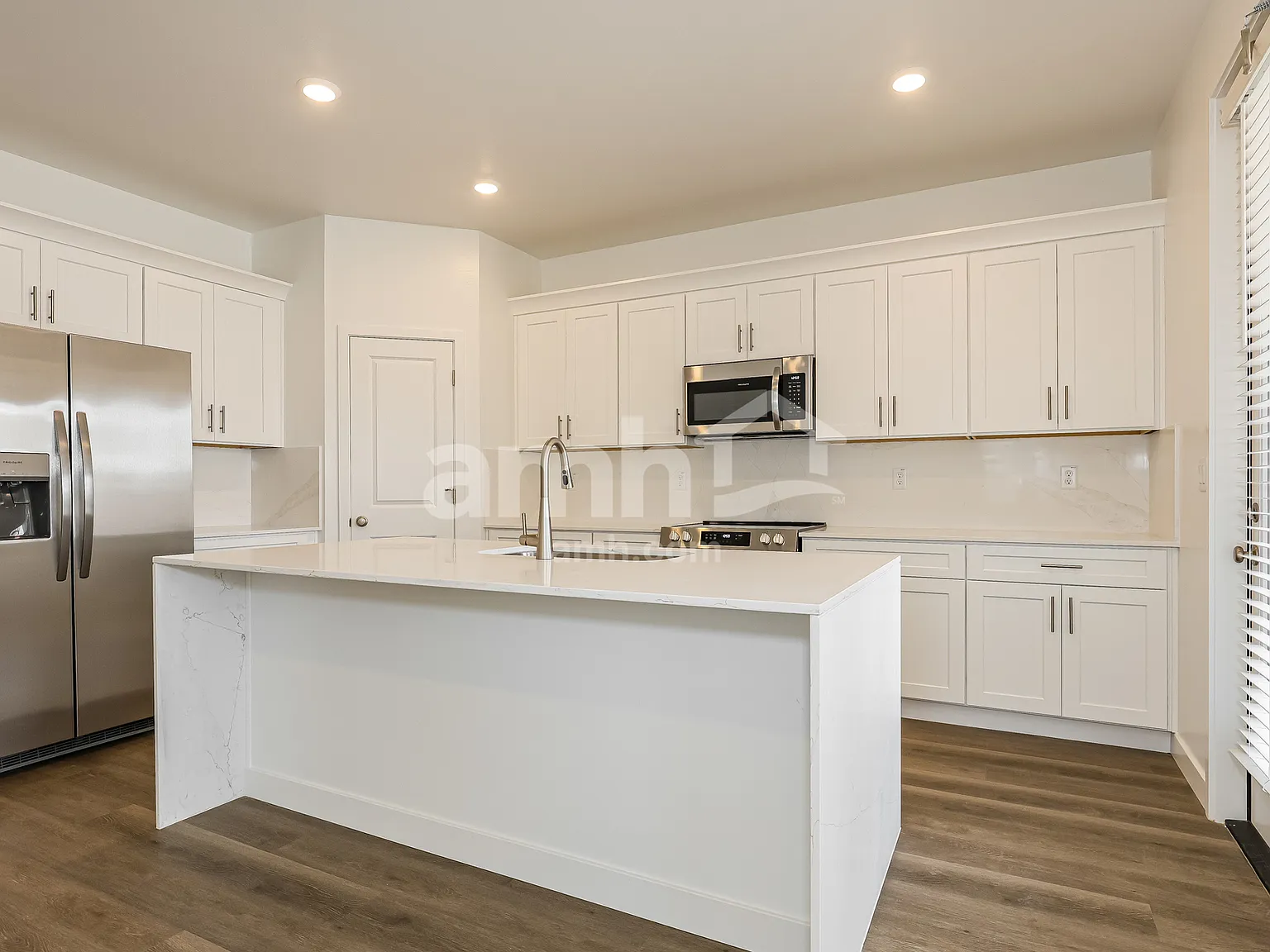 3 bed, 2.0 bath, 1498 sqft, $2,235 — Photo 4