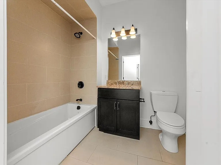 2501 Green Bay Rd #403-A — Photo 16