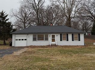 4927 N Isabell Ave, Peoria, IL 61614