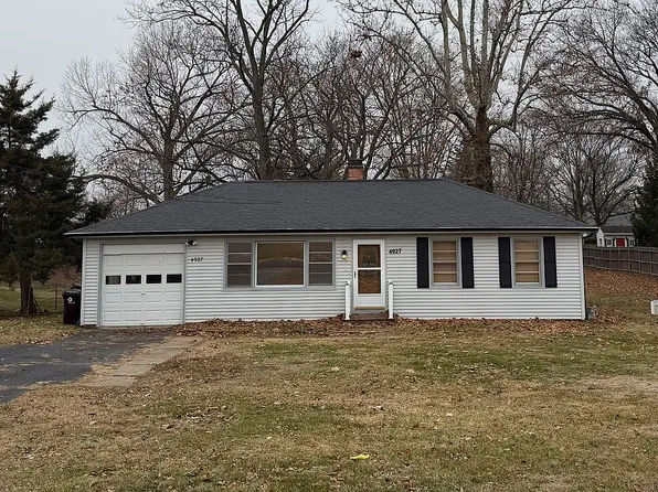 4927 N Isabell Ave, Peoria, IL 61614