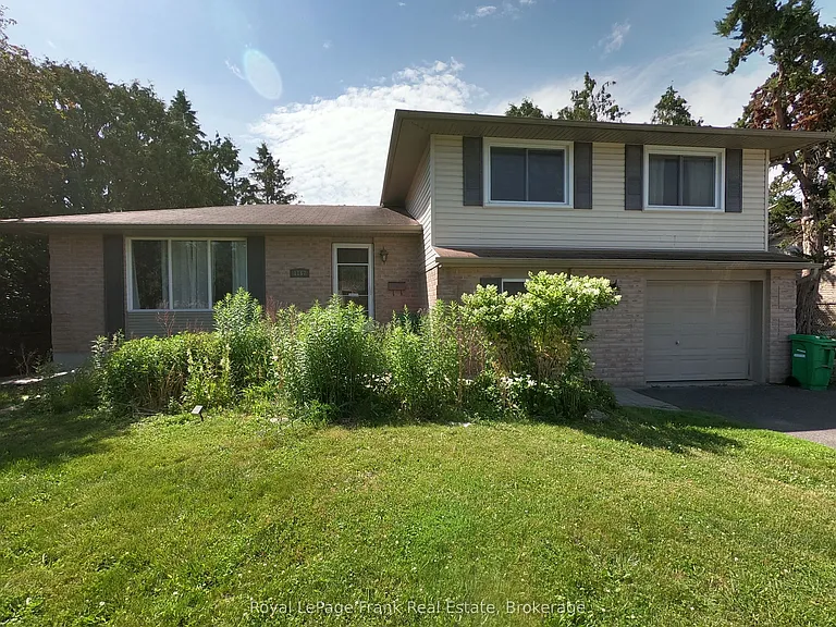 1167 Weller St #MAIN FLOOR — Photo 1