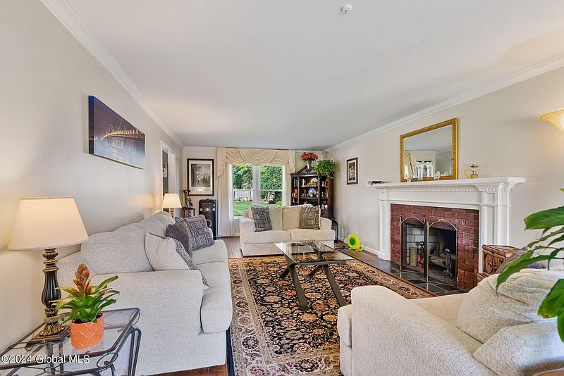 5th image of 55 Marsdale Street