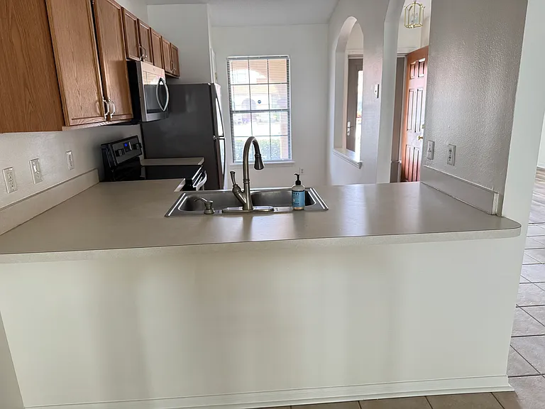 317 Redwood Ln — Photo 5