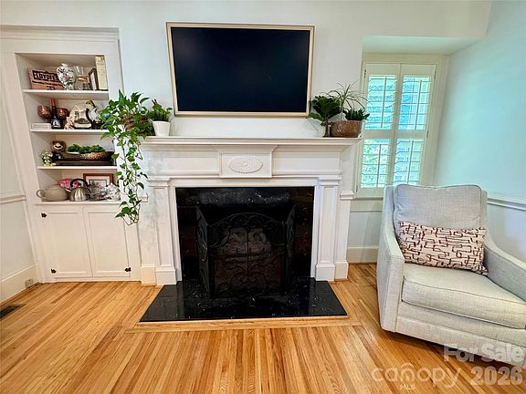 5th image of 135 Eastover Dr SE
