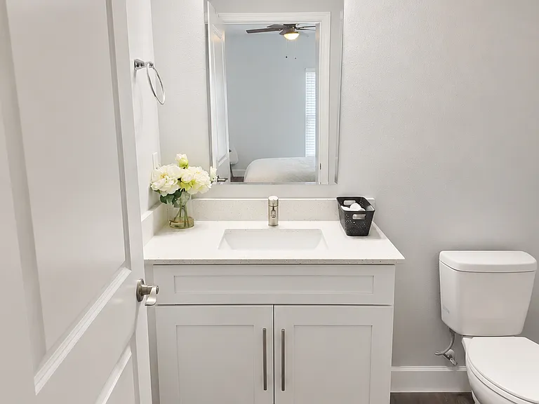 2235 Fraser St — Photo 1