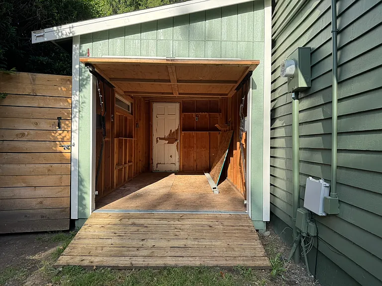 Shed