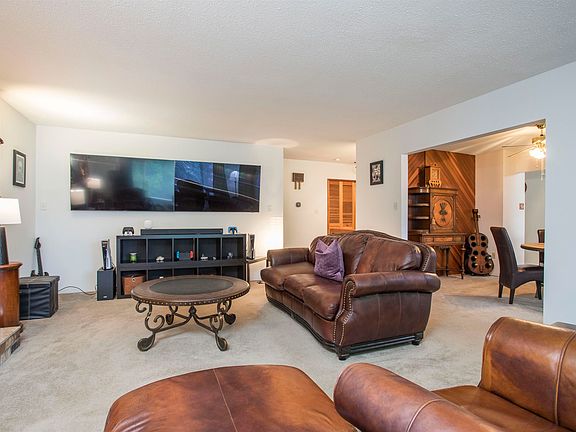 5th image of 12152 261st St