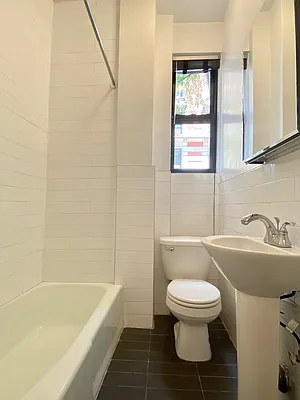 Rented by Metropolitan Equities | media 5