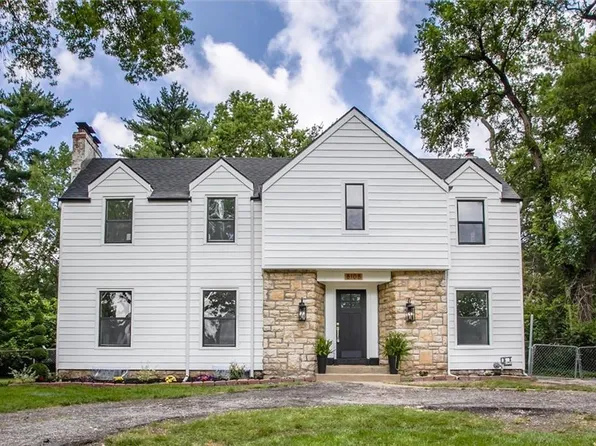 8108 Ward Parkway Pl, Kansas City, MO 64114