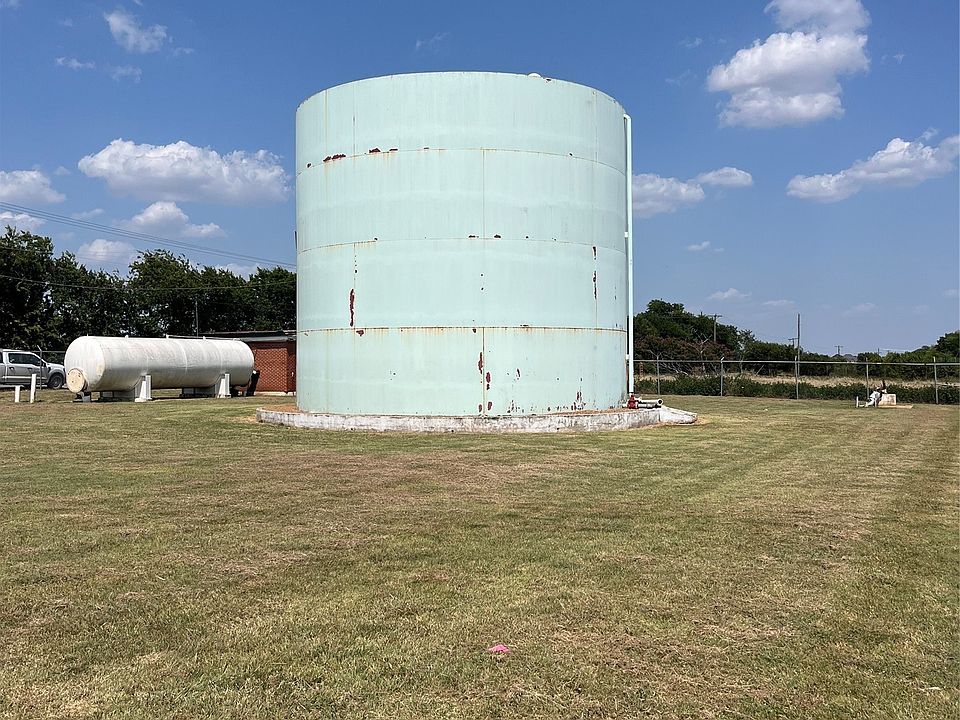1st image of 960 Bledsoe Rd