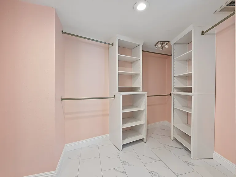 385 W Pierson St #F7 — Photo 5