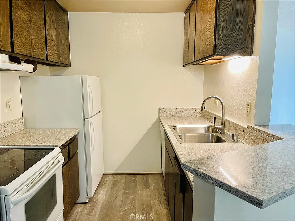1 bed, 619 sqft, $2,995 — Photo 2