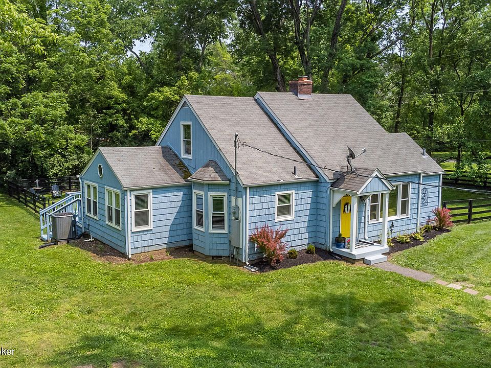 219 Wood Rd, Lyndon, KY 40222 MLS 1637331 Zillow