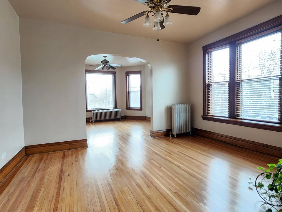 1st image of 881 N Richmond St #2
