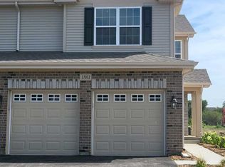 1801 Turtle Creek Dr, Aurora, IL 60503