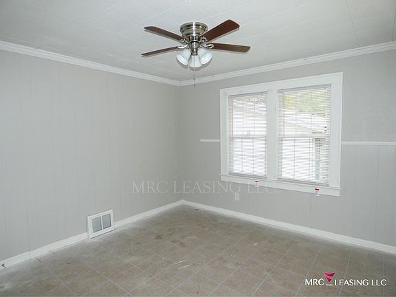 5th image of 2705 S Sterling Ave