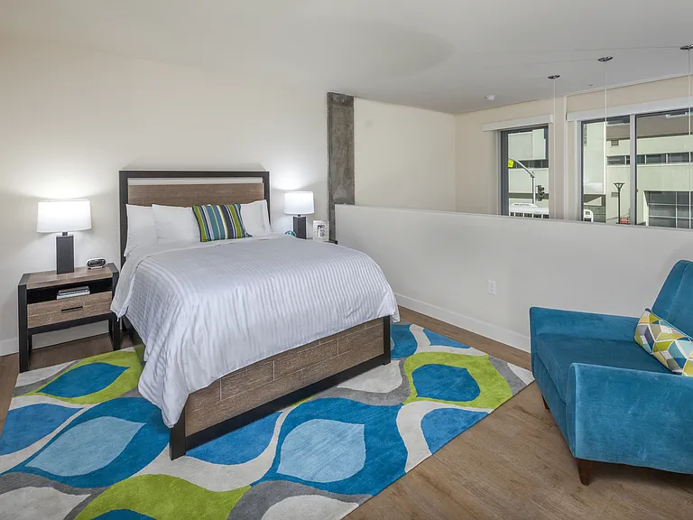 mResidences Olympic & Olive — Photo 6