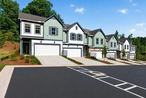 3 bed, 2.5 bath, 2035 sqft, $2,500 — Photo 1
